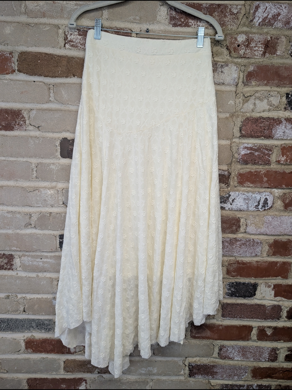 Promesa Cream Floral Lace Midi Skirt